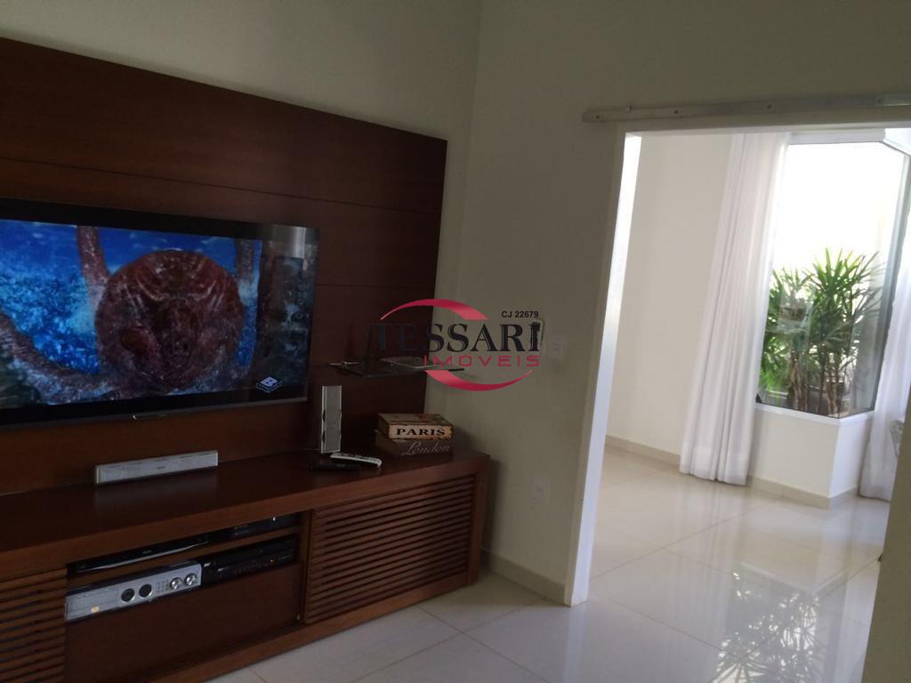 Casa de Condomínio com 3 quartos à venda, 250m² — foto 3 de 29