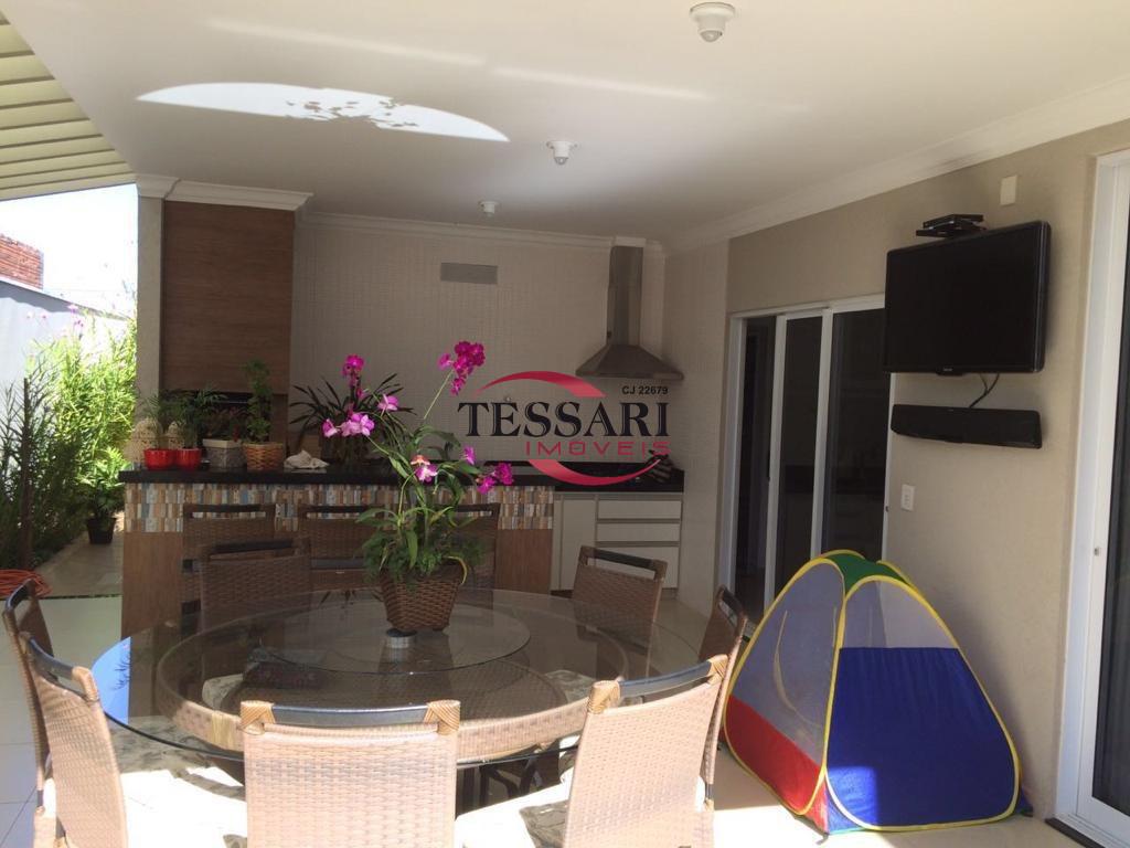 Casa de Condomínio com 3 quartos à venda, 250m² — foto 25 de 29