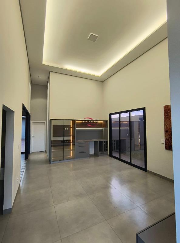 Casa de Condomínio com 3 quartos à venda, 215m² — foto 2 de 22