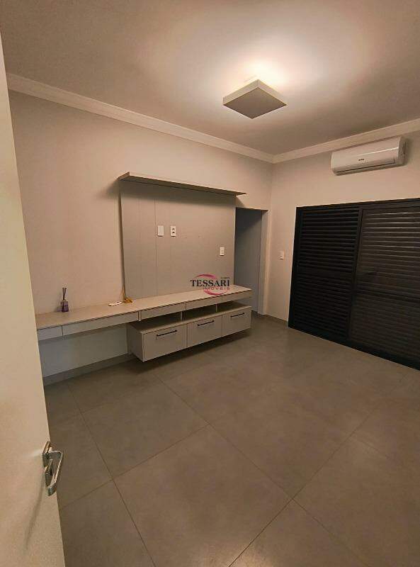 Casa de Condomínio com 3 quartos à venda, 215m² — foto 8 de 22