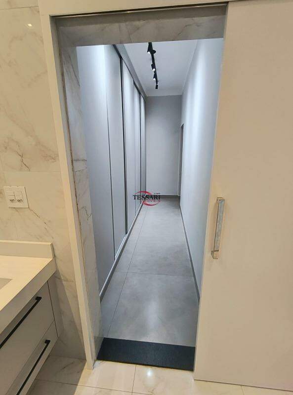 Casa de Condomínio com 3 quartos à venda, 215m² — foto 11 de 22