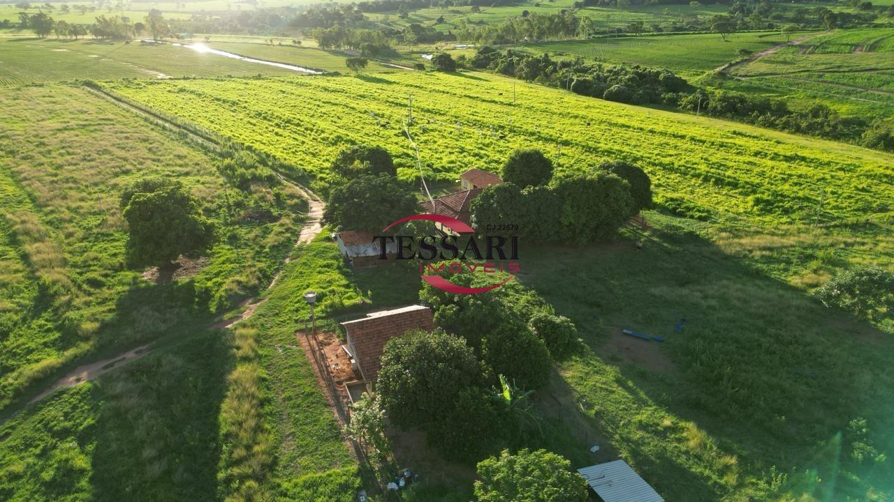 Fazenda / Sítio / Chácara com 4 quartos à venda — foto 1 de 4