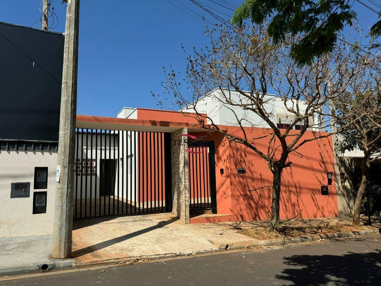 Casa com 3 quartos à venda, 147m² — foto 2 de 30