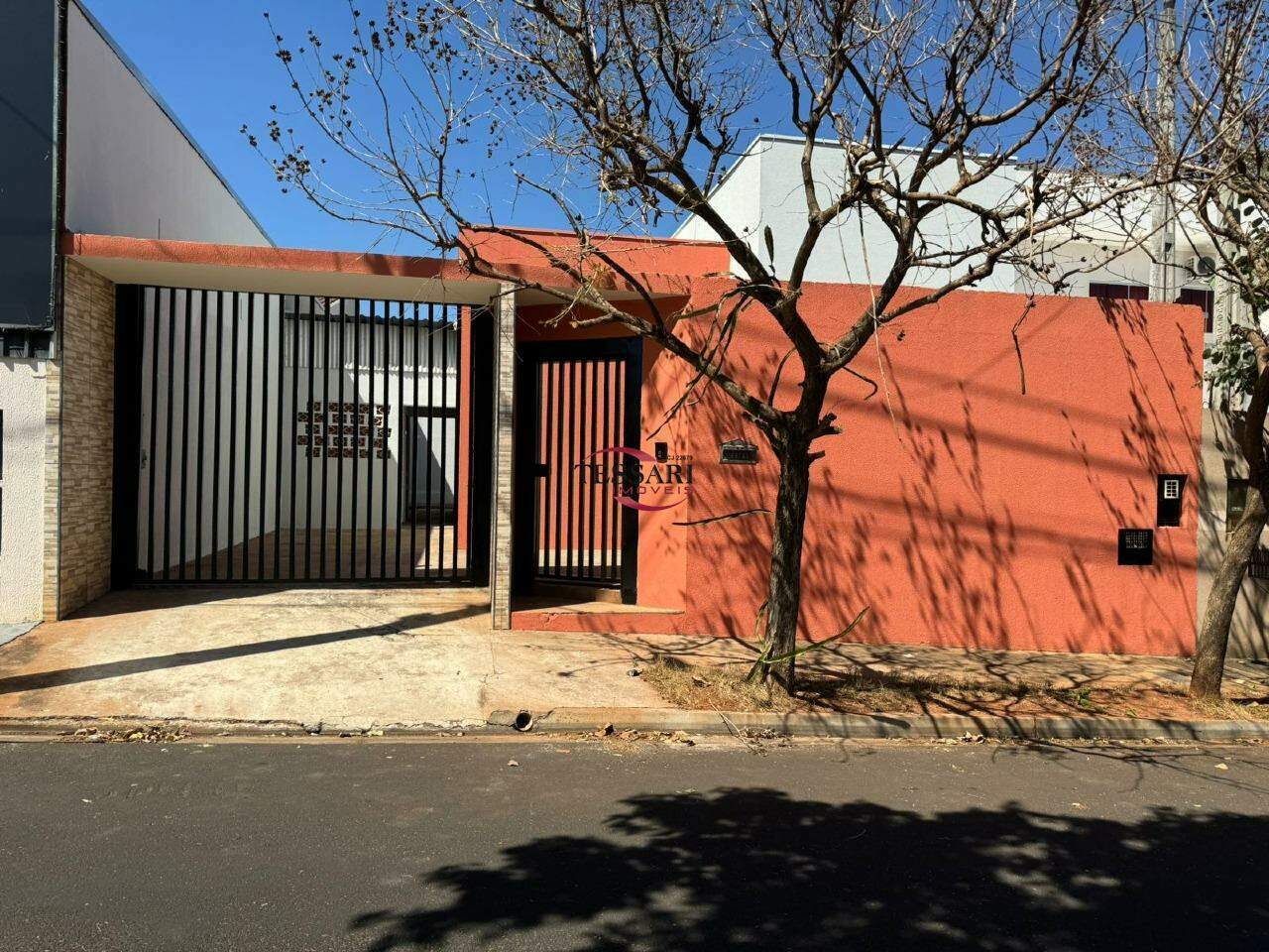 Casa com 3 quartos à venda, 147m² — foto 1 de 30