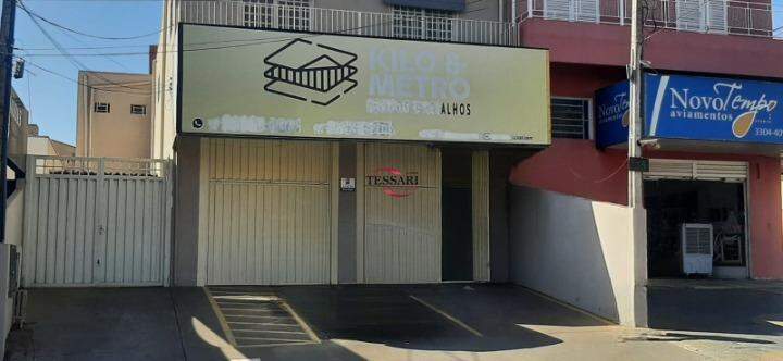 Loja / Salão / Ponto Comercial para aluguel, 180m² — foto 1 de 17