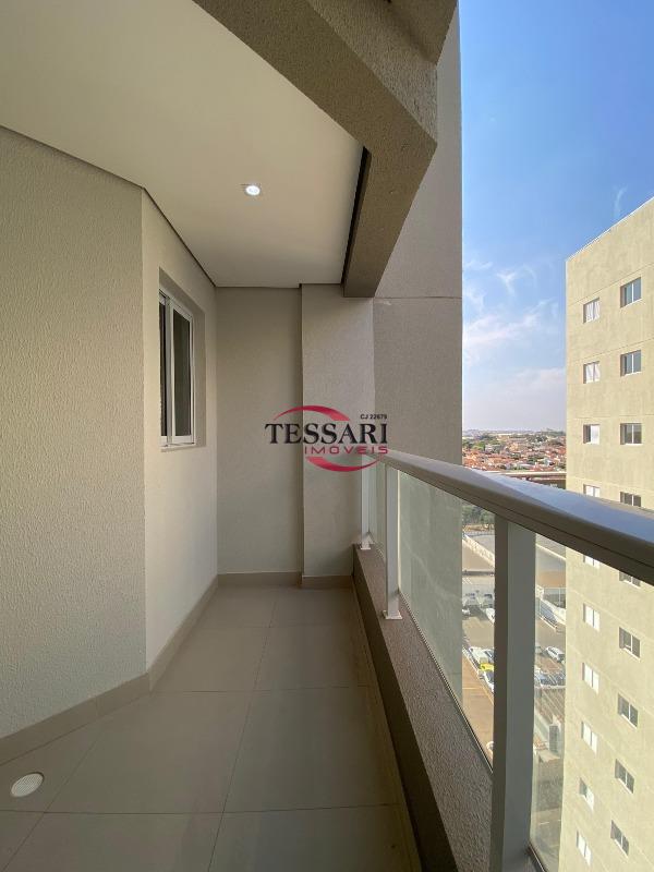 Apartamento com 3 quartos para aluguel, 90m² — foto 17 de 19