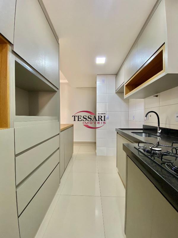 Apartamento com 3 quartos para aluguel, 90m² — foto 9 de 19