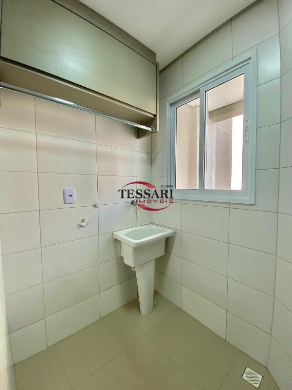 Apartamento com 3 quartos para aluguel, 90m² — foto 12 de 19