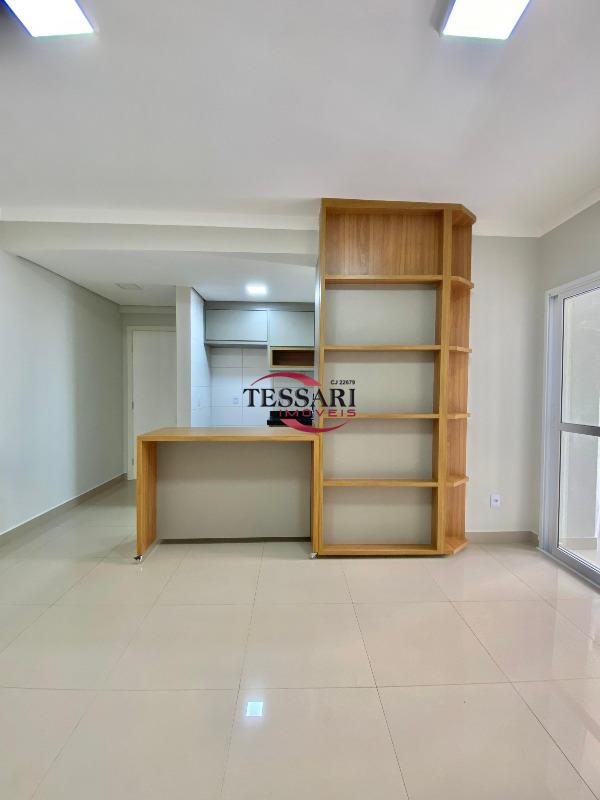 Apartamento com 3 quartos para aluguel, 90m² — foto 7 de 19