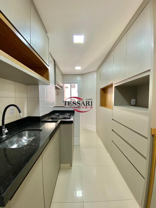 Apartamento com 3 quartos para aluguel, 90m² — foto 8 de 19