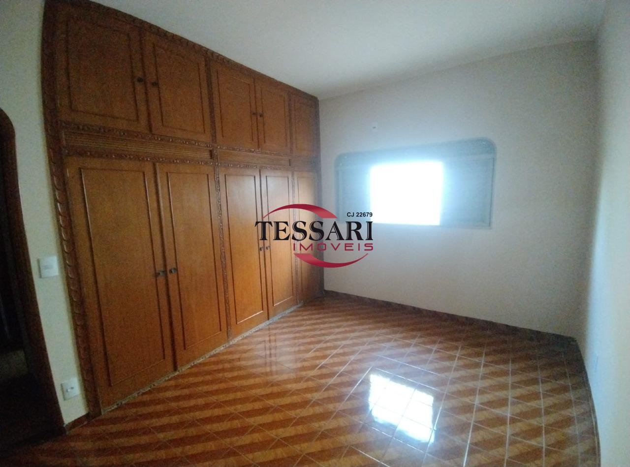 Casa com 3 quartos à venda, 250m² — foto 10 de 26