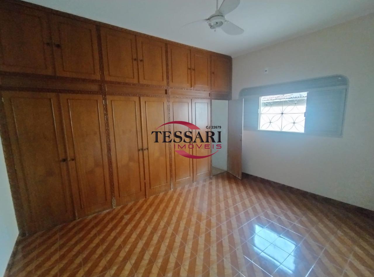Casa com 3 quartos à venda, 250m² — foto 16 de 26