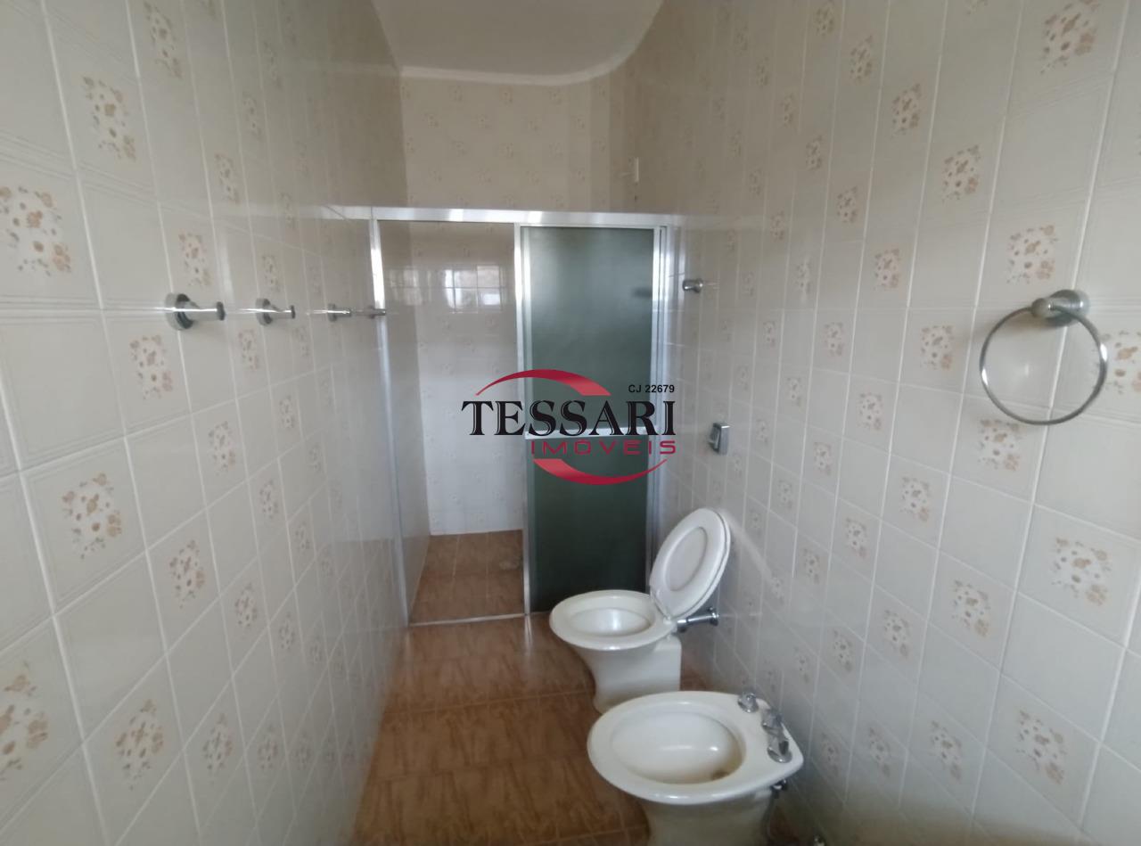 Casa com 3 quartos à venda, 250m² — foto 20 de 26
