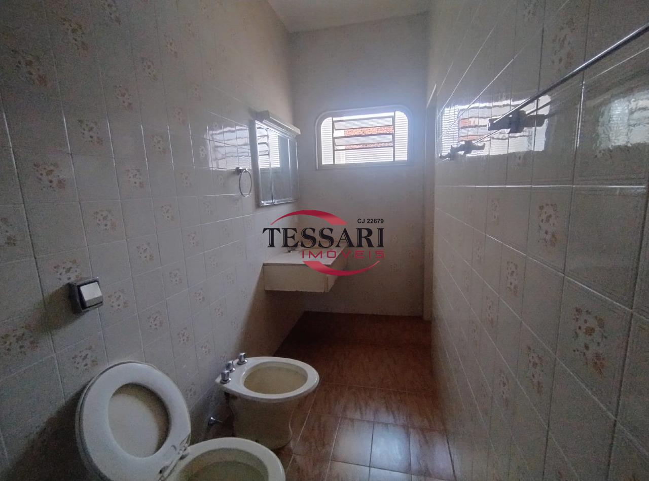 Casa com 3 quartos à venda, 250m² — foto 18 de 26