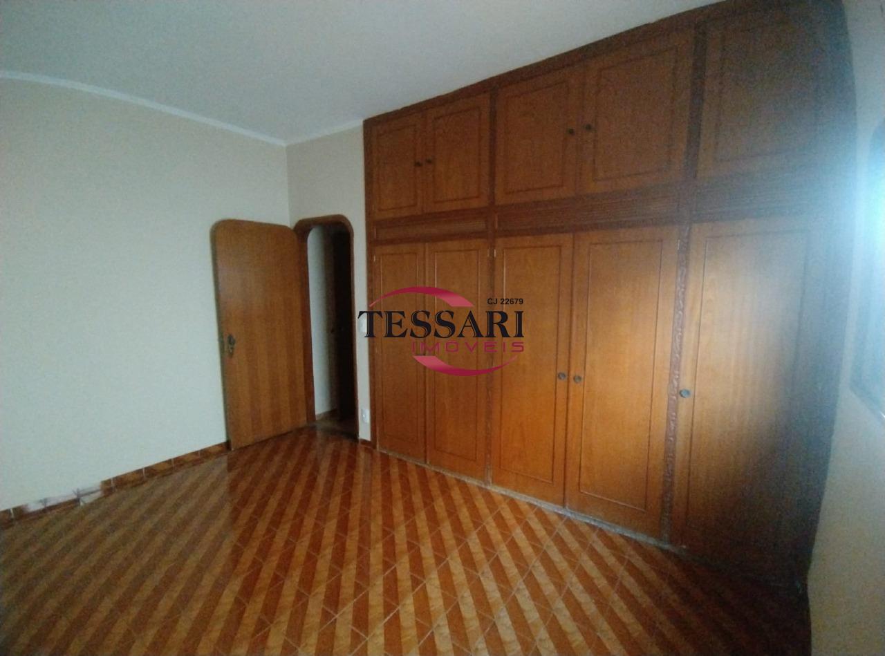 Casa com 3 quartos à venda, 250m² — foto 12 de 26