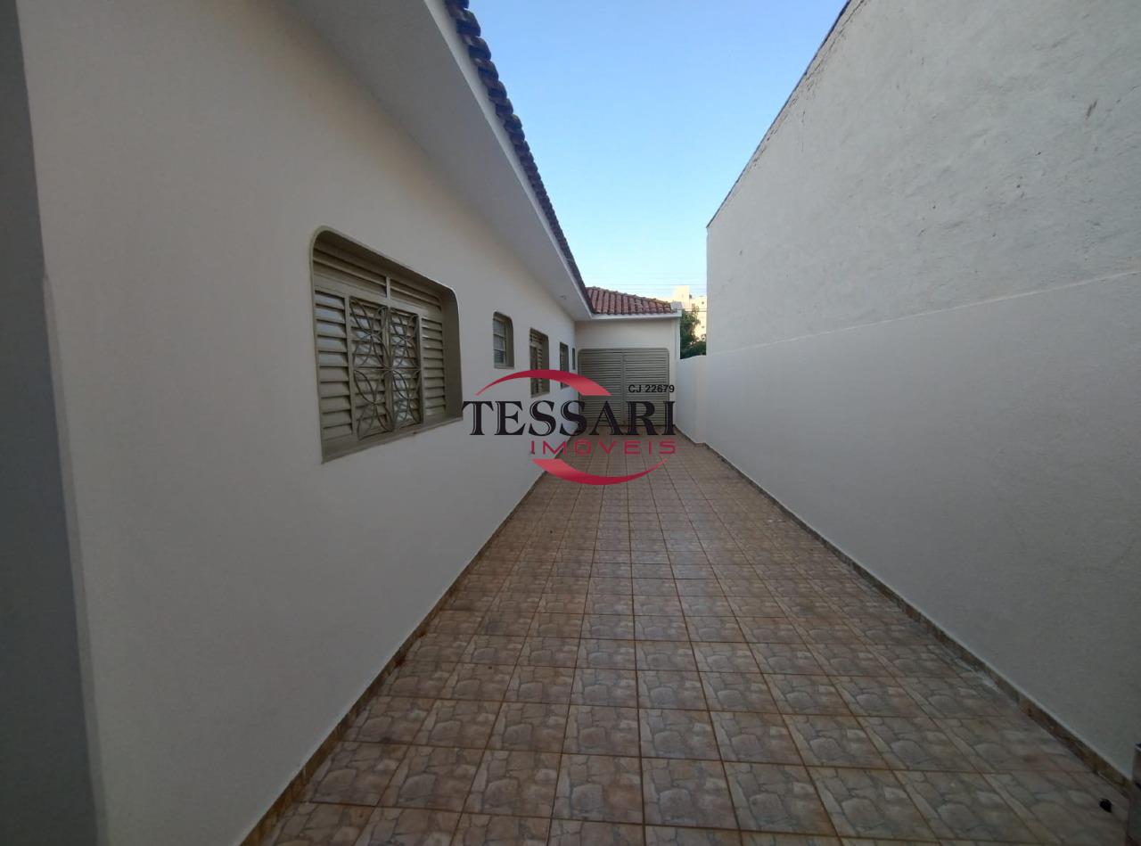 Casa com 3 quartos à venda, 250m² — foto 24 de 26