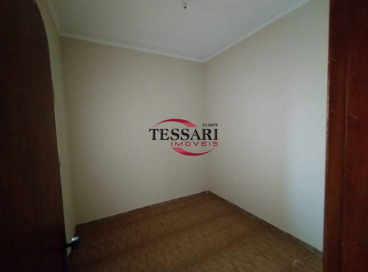 Casa com 3 quartos à venda, 250m² — foto 21 de 26