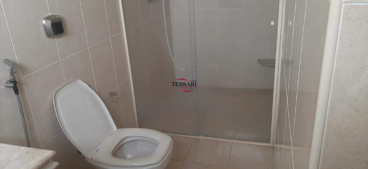 Casa com 3 quartos à venda, 285m² — foto 16 de 29