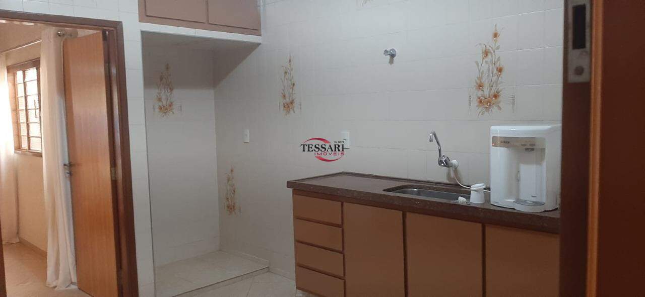 Casa com 3 quartos à venda, 285m² — foto 8 de 29