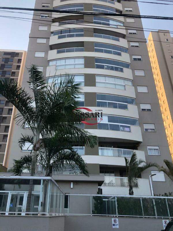 Apartamento com 2 quartos à venda, 70m² — foto 1 de 27