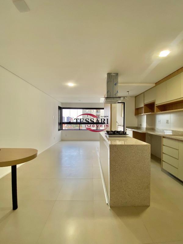Apartamento com 2 quartos para aluguel, 71m² — foto 6 de 22