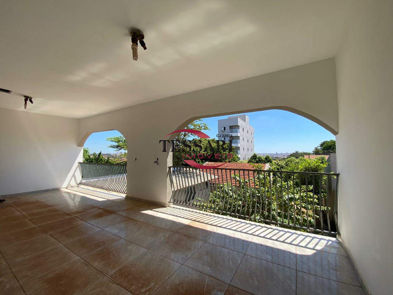 Casa com 4 quartos para aluguel, 230m² — foto 18 de 28