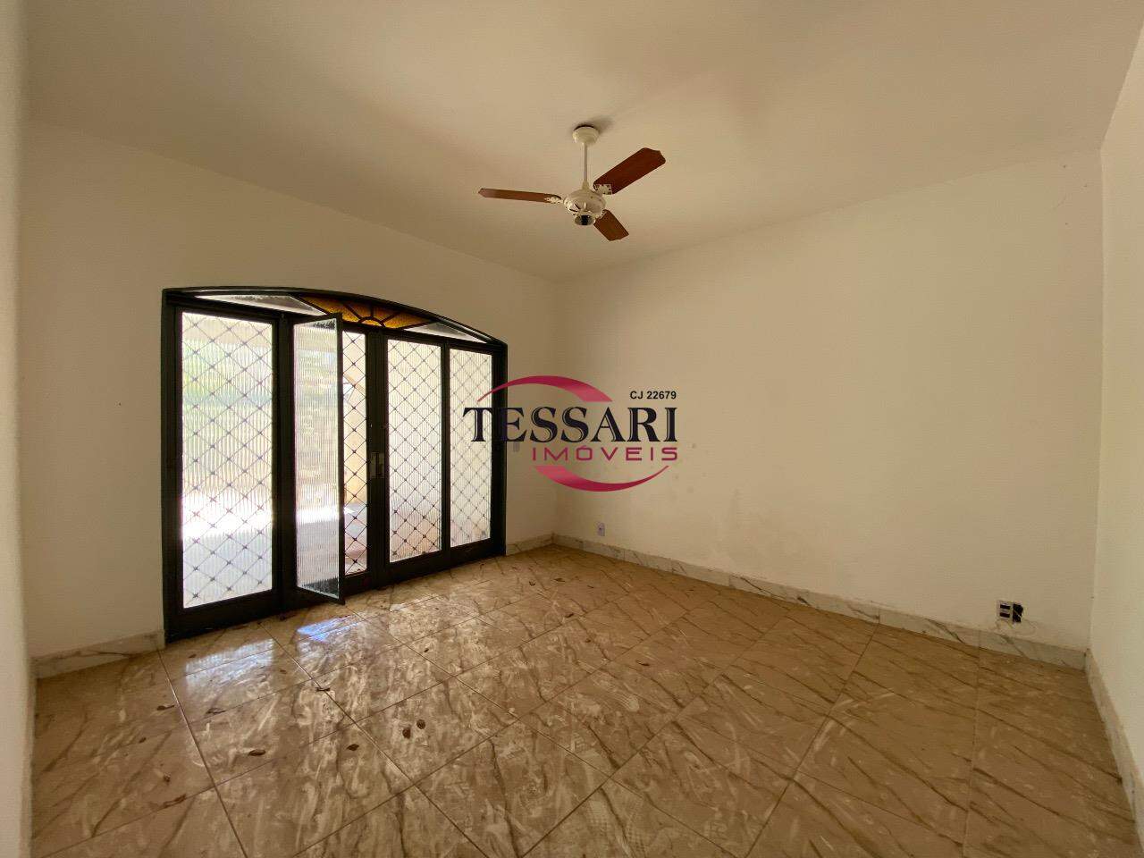 Casa com 4 quartos para aluguel, 230m² — foto 20 de 28