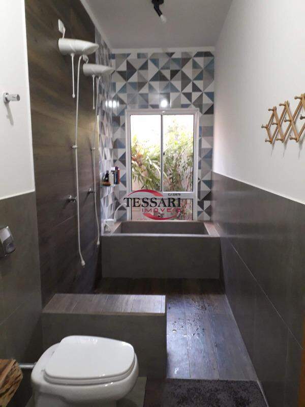 Casa com 3 quartos à venda, 179m² — foto 10 de 17