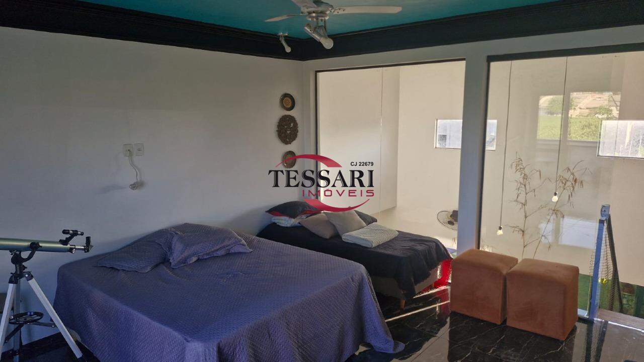 Casa com 3 quartos à venda, 179m² — foto 9 de 17