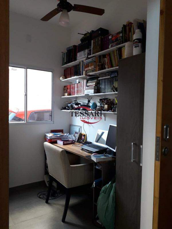 Casa com 3 quartos à venda, 179m² — foto 7 de 17