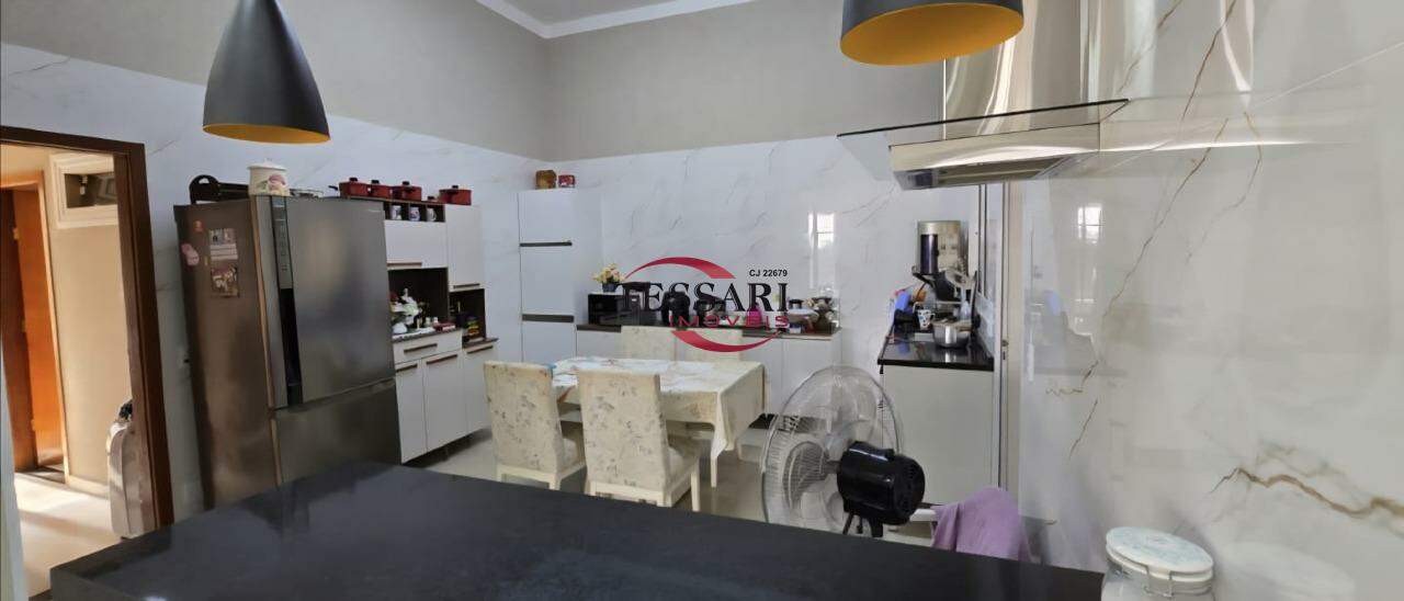 Casa com 3 quartos à venda, 140m² — foto 20 de 23