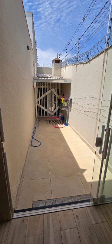 Casa com 3 quartos à venda, 140m² — foto 17 de 23