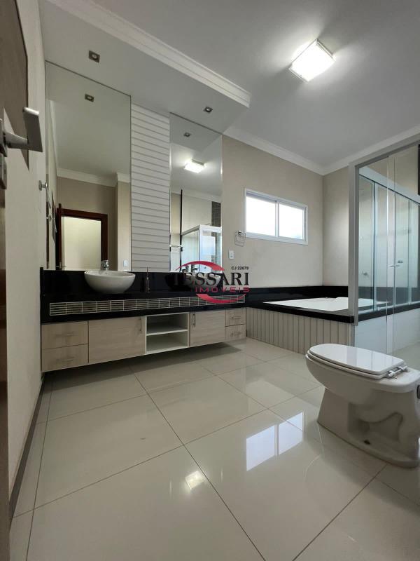 Casa de Condomínio com 3 quartos à venda, 238m² — foto 14 de 26