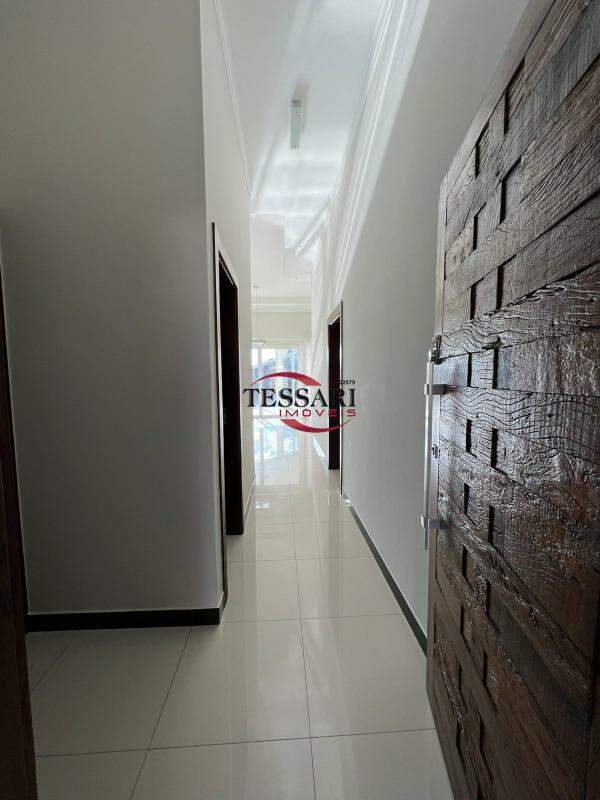 Casa de Condomínio com 3 quartos à venda, 238m² — foto 4 de 26