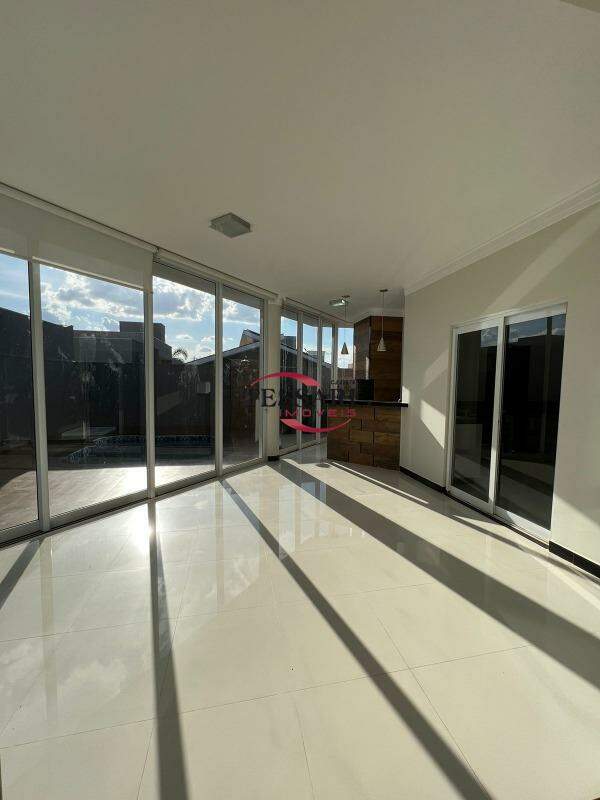 Casa de Condomínio com 3 quartos à venda, 238m² — foto 22 de 26