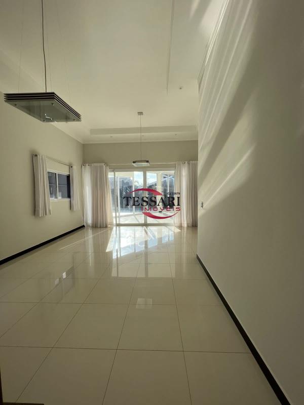 Casa de Condomínio com 3 quartos à venda, 238m² — foto 9 de 26