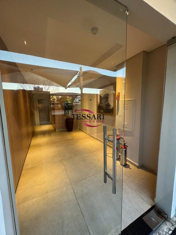Apartamento com 3 quartos à venda, 140m² — foto 2 de 29