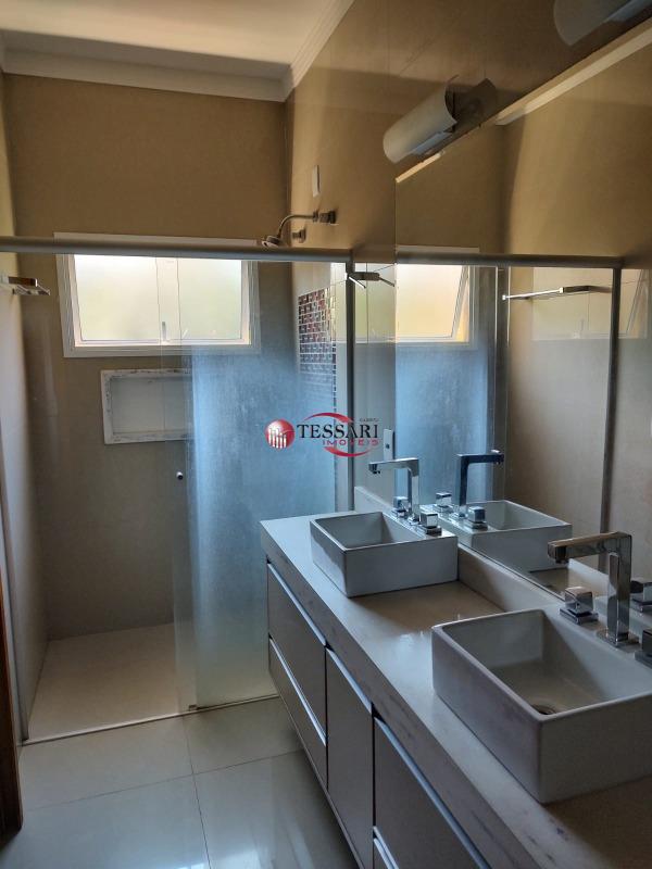 Casa de Condomínio com 4 quartos à venda, 200m² — foto 15 de 30