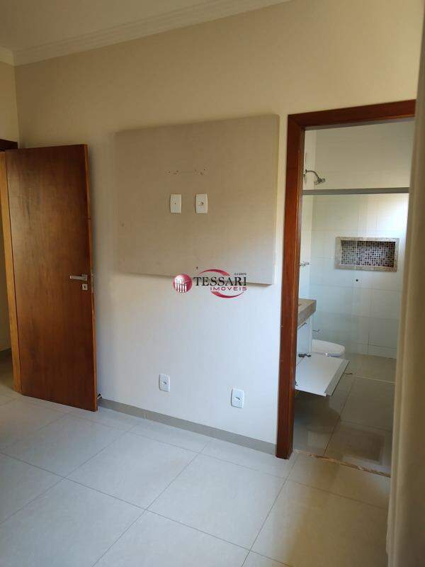 Casa de Condomínio com 4 quartos à venda, 200m² — foto 21 de 30