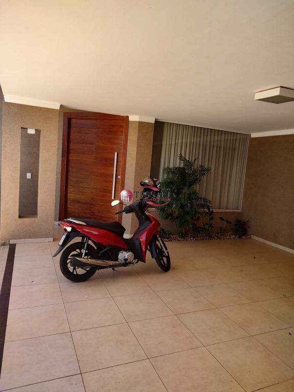 Casa de Condomínio com 4 quartos à venda, 200m² — foto 3 de 30