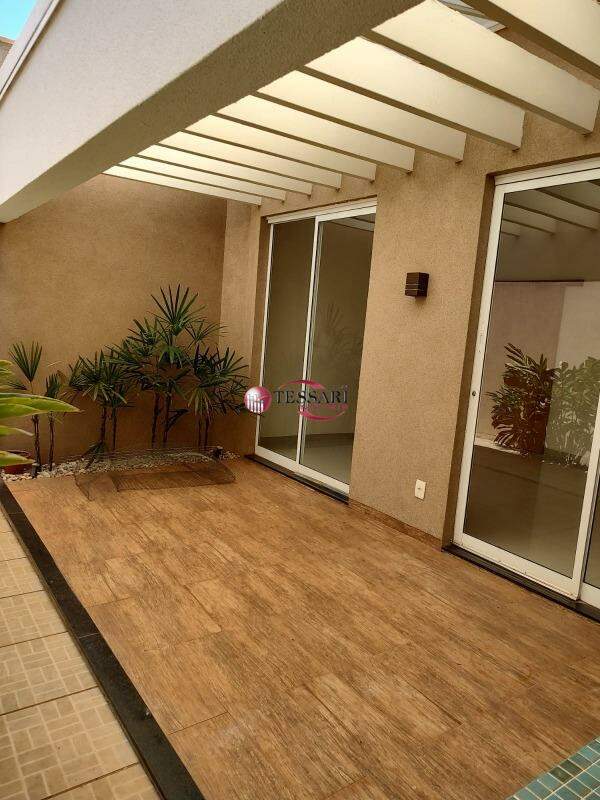 Casa de Condomínio com 4 quartos à venda, 200m² — foto 7 de 30