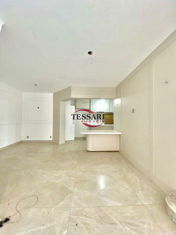 Apartamento com 2 quartos à venda, 80m² — foto 3 de 23