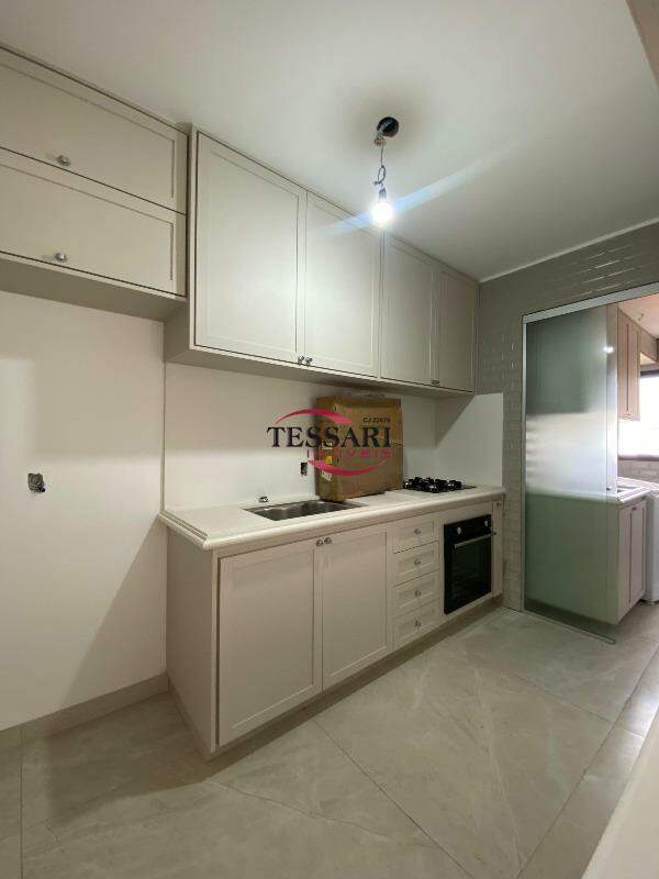 Apartamento com 2 quartos à venda, 80m² — foto 2 de 23