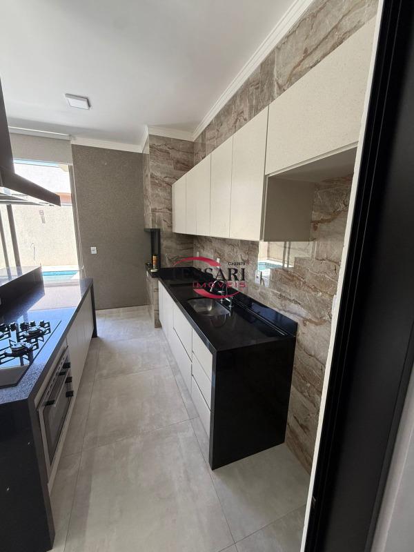 Casa de Condomínio com 3 quartos à venda, 180m² — foto 10 de 30