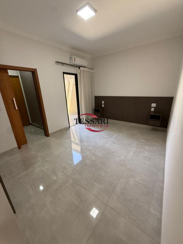 Casa de Condomínio com 3 quartos à venda, 180m² — foto 13 de 30