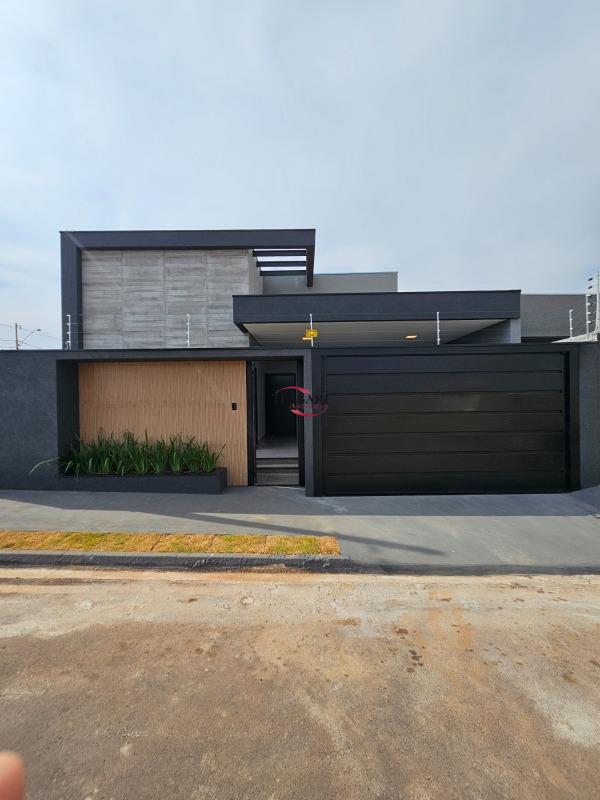 Casa com 3 quartos à venda, 120m² — foto 1 de 26