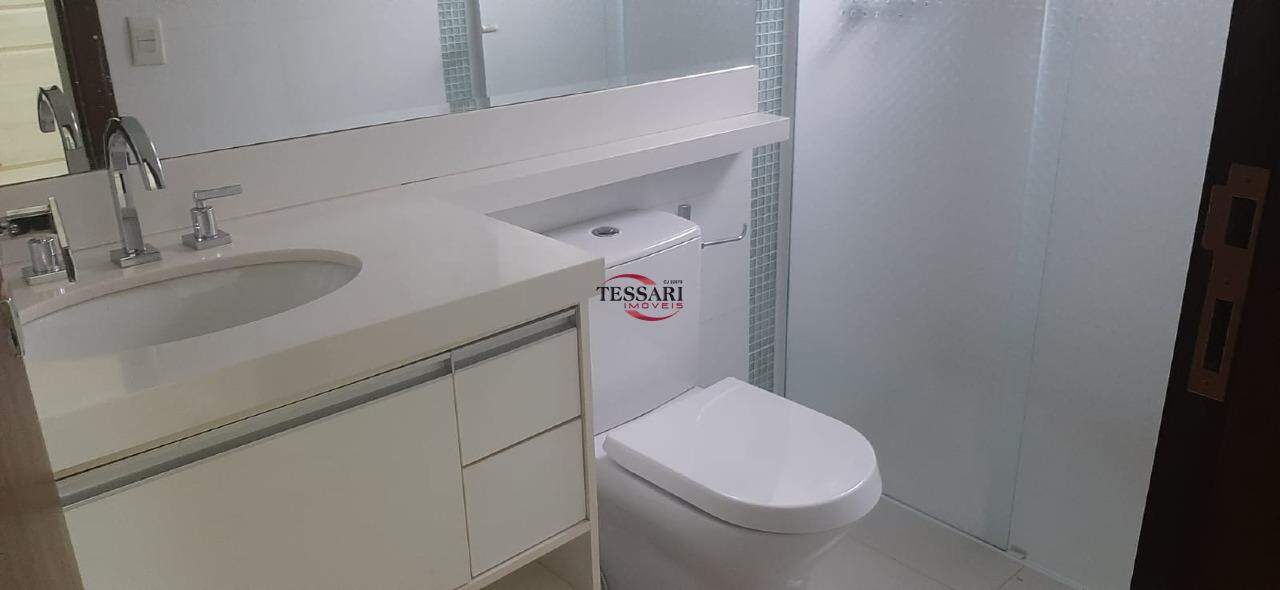Casa de Condomínio com 3 quartos à venda, 250m² — foto 16 de 30