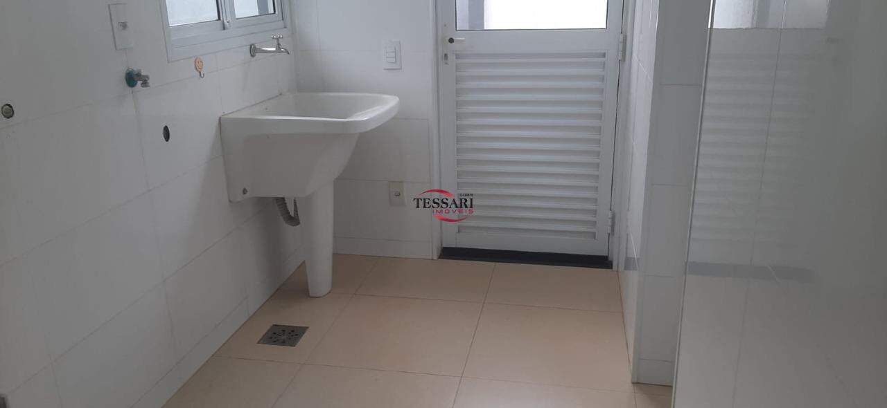 Casa de Condomínio com 3 quartos à venda, 250m² — foto 14 de 30