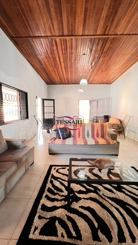 Fazenda / Sítio / Chácara com 4 quartos para aluguel, 550m² — foto 4 de 20