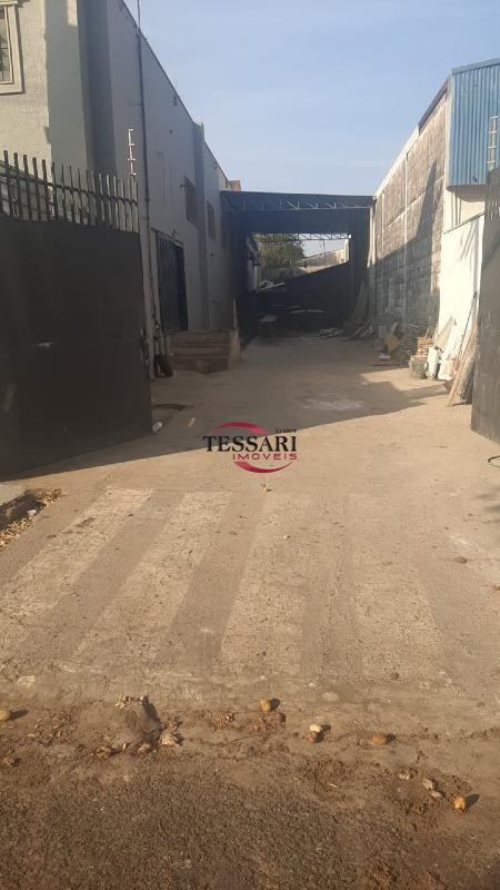 Loja / Salão / Ponto Comercial para aluguel, 1200m² — foto 3 de 15